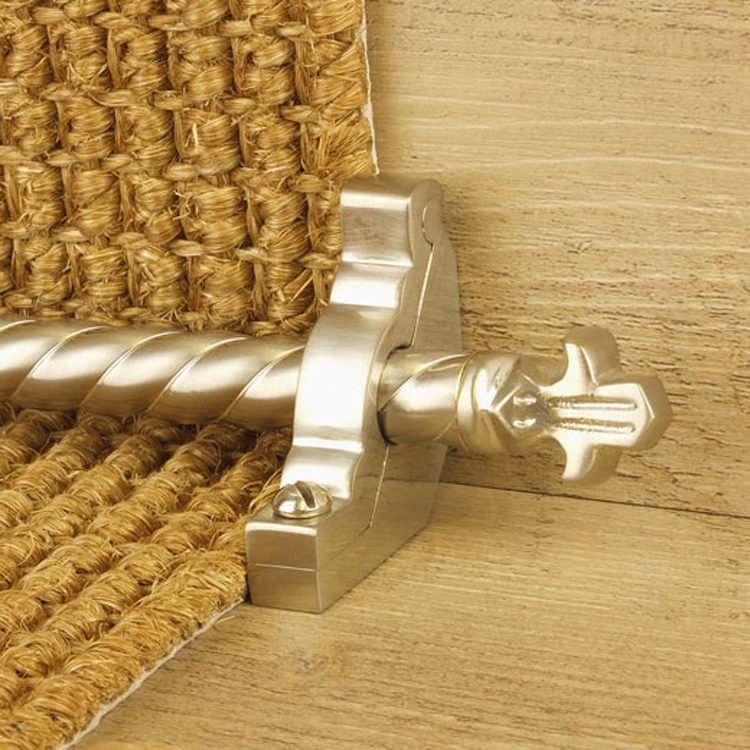 Country-Bordeaux-Satin-Nickel-Spiral