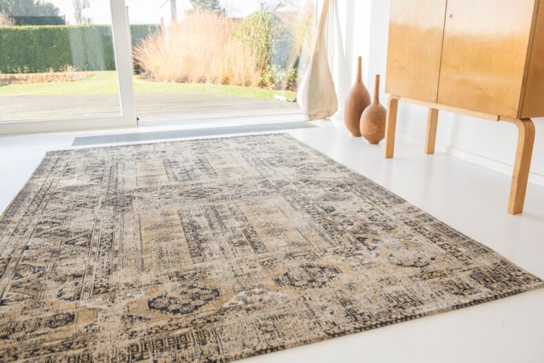 Antiquarian Collection Hadschlu Agha Old Gold 8720 rug by Louis De Poortere