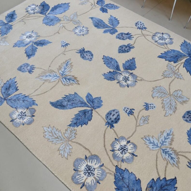 Wild Strawberry Cream 38108 rug by Wedgwood