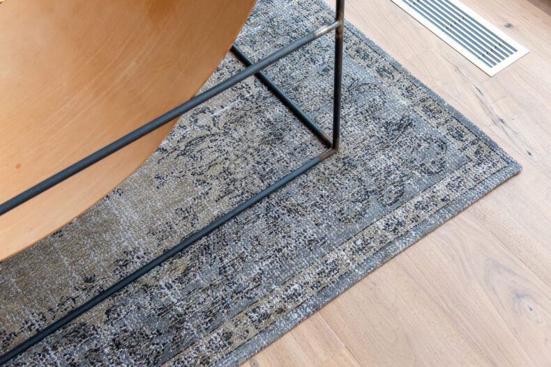 Palazzo Collection Da Mosto Colonna Taupe 9138 rug by Louis De Poortere