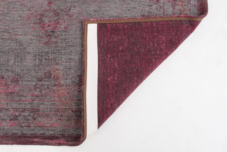 Fading World Collection Medallion Pink Flash 8261 rug by Louis De Poortere