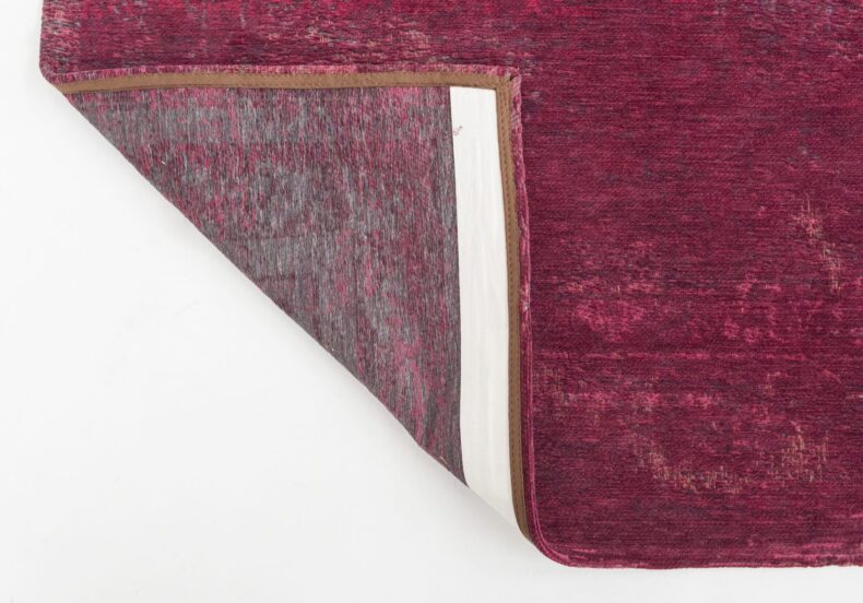Fading World Collection Medallion Scarlet 8260 rug by Louis De Poortere