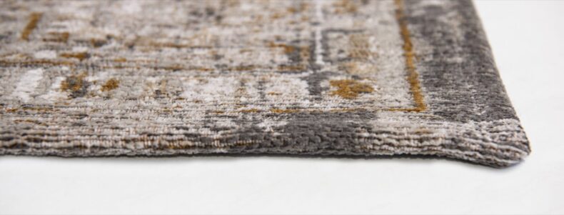 Antiquarian Collection Ushak Suleiman Grey 8884 rug by Louis De Poortere
