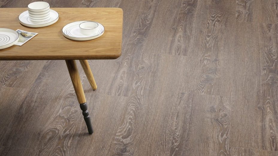 The Stripwood Xtra design of Pilgrim Oak luxury vinyl tile by Amtico