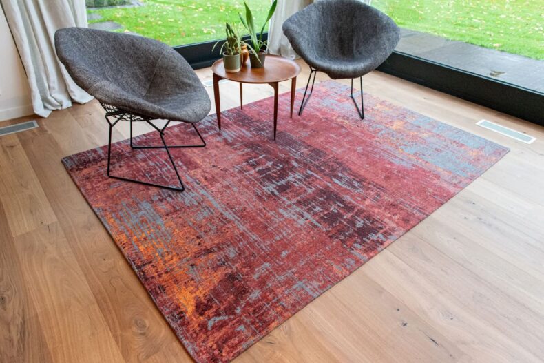 Atlantic Collection Streaks Nassau Red 9125 rug by Louis De Poortere