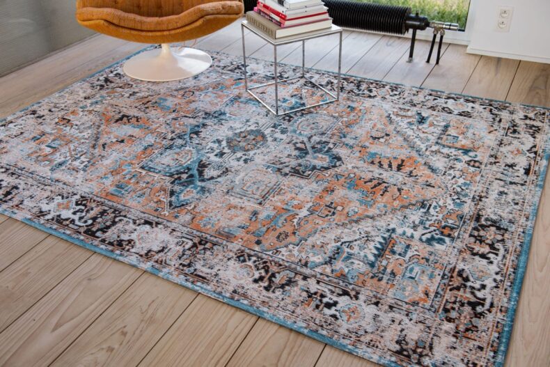 Antiquarian Collection Heriz Seray Orange 8705 rug by Louis De Poortere