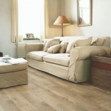 View of Old Oak Matt Oiled EL312 laminate tile by Quick-Step