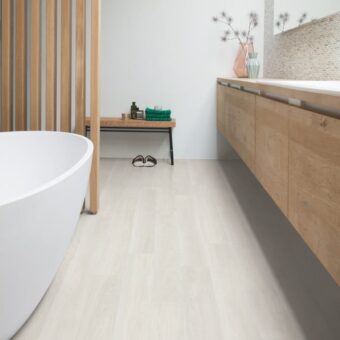 View of Estate Oak Light Grey EL3573 laminate tile by Quick-Step