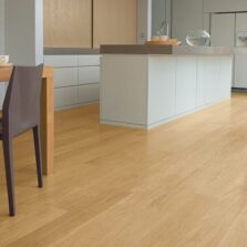 View of Natural Varnished Oak EL896 laminate tile by Quick-Step