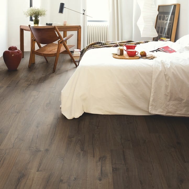 View of Classic Oak Brown IMU1849 laminate tile by Quick-Step