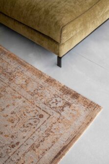 Fading World Collection Medallion Salmon 9067 rug by Louis De Poortere