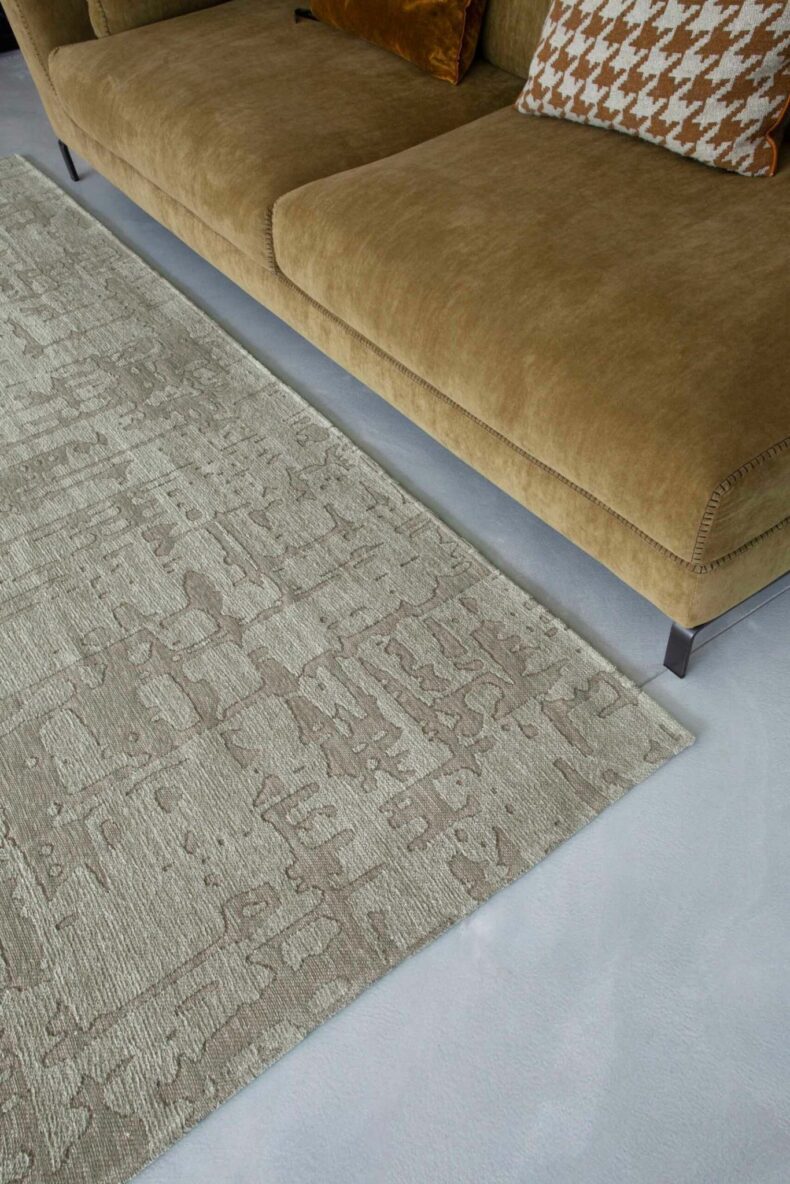 Structures Collection Baobab Dry Beige 9197 rug by Louis De Poortere