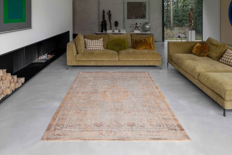 Fading World Collection Medallion Salmon 9067 rug by Louis De Poortere
