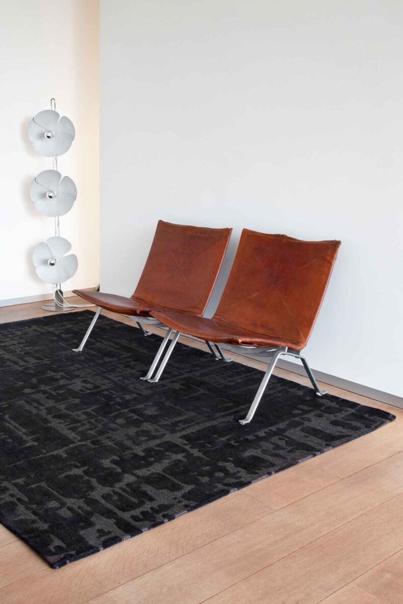 Structures Collection Baobab Black Water 9200 rug by Louis De Poortere