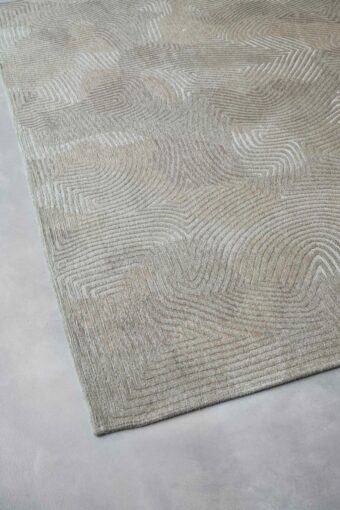Meditation Collection Coral Shell Beige 9229 rug by Louis De Poortere