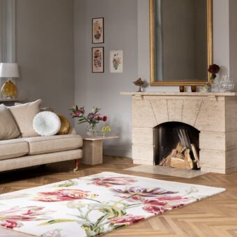 Gosford Cranberry 81300 rug by Laura Ashley