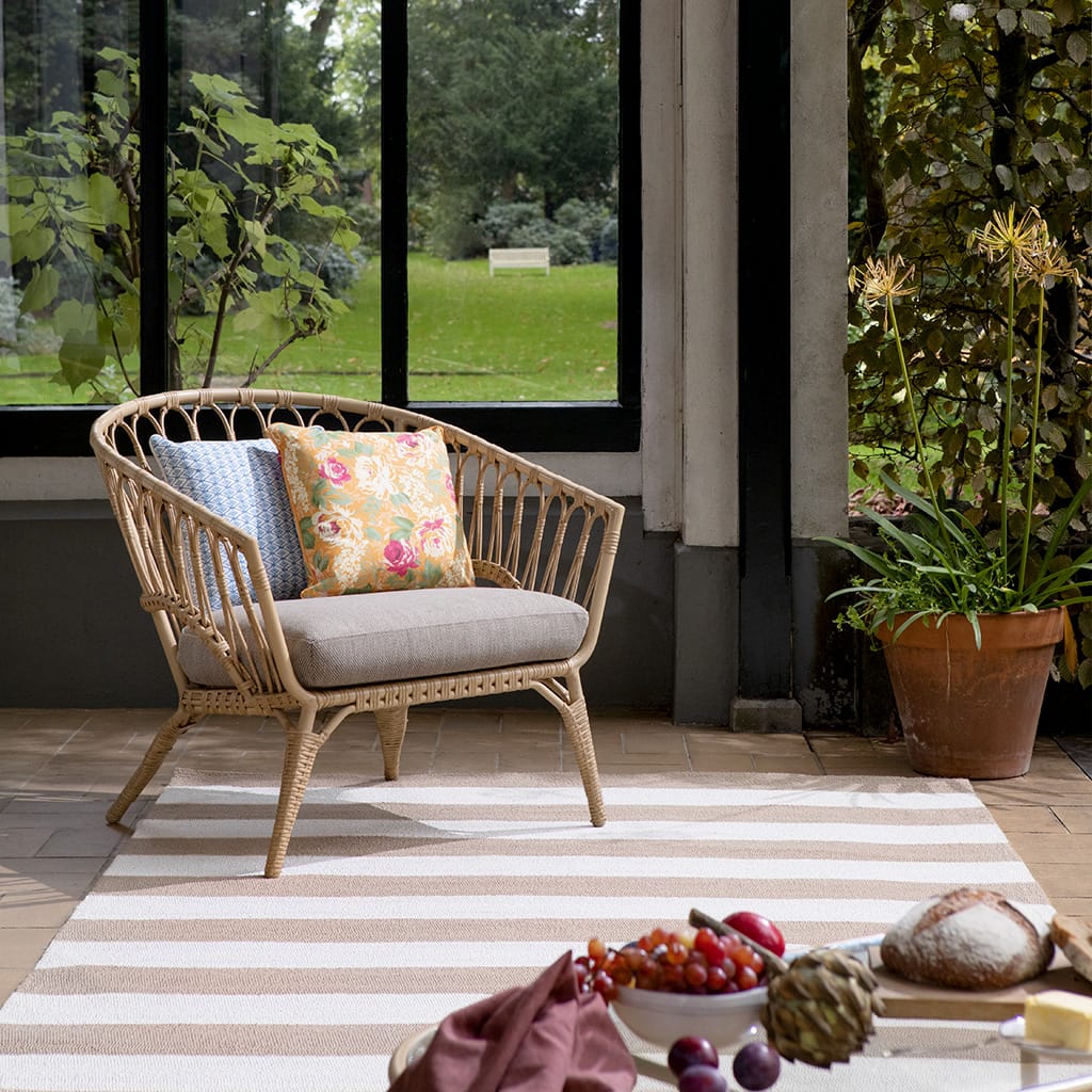 Lille Pale Ochre 480001 rug by Laura Ashley