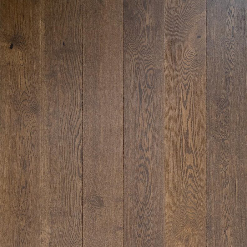 Multiply oak wood flooring named Essence Summer Evening