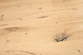 Village Invisible wood flooring of engineered construction