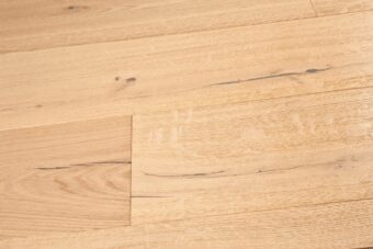 Engineered oak wood flooring named Verbier 220 Invisible
