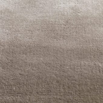Kasia Quartzite carpet by Jacaranda