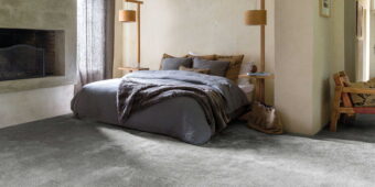 Orion Roman Silver 95 carpet by Invictus