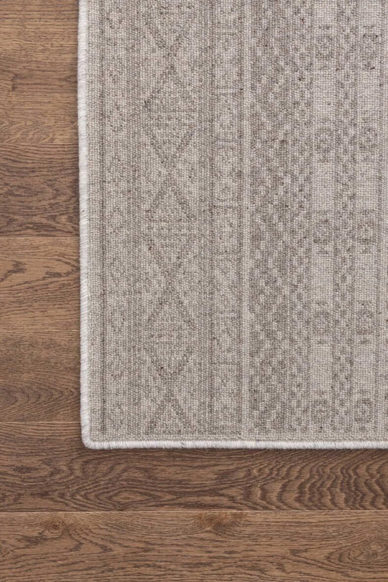 Pera Light Grey rug by Agnella