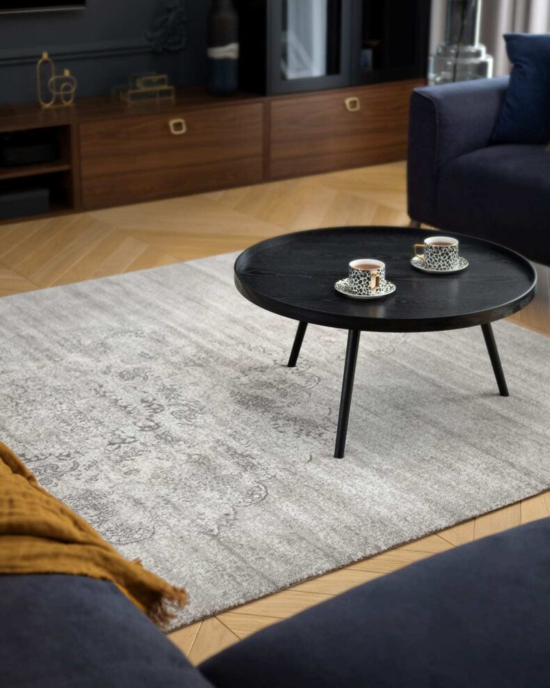 Madison Grey rug by Agnella