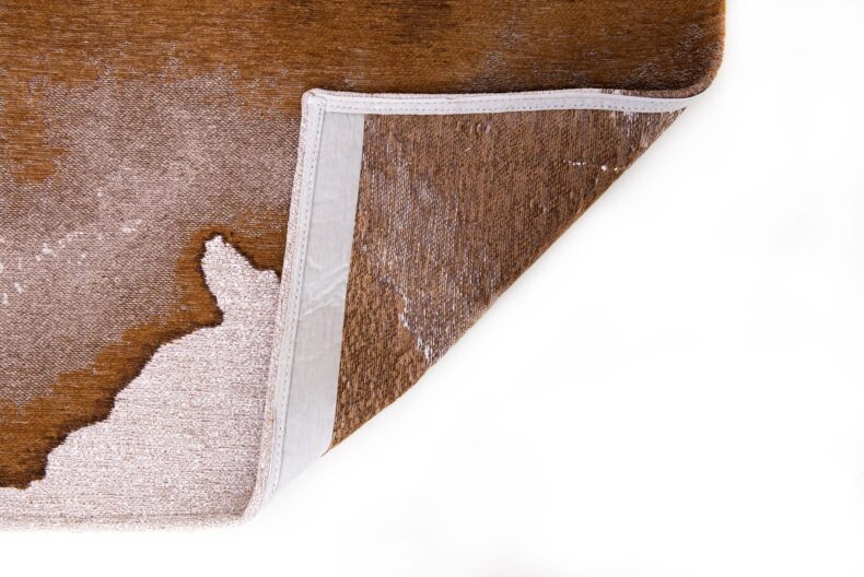 Meditation Collection Lagoon Chestnut 9326 rug by Louis De Poortere