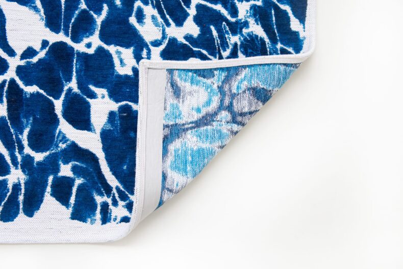 Meditation Collection Swim Surf 9351 rug by Louis De Poortere