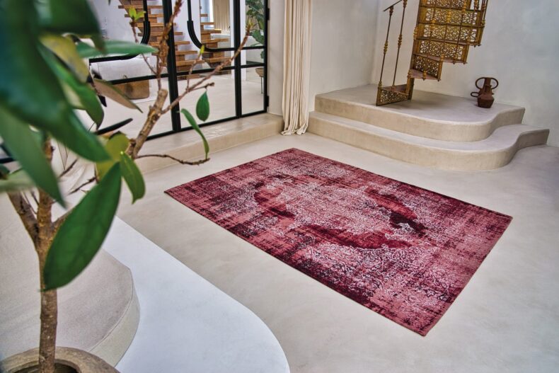 Fading World Collection Kirman Margaux 9378 rug by Louis De Poortere
