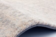 Fam Alabaster rug by Agnella