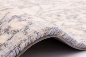 Yoko Alabaster rug by Agnella