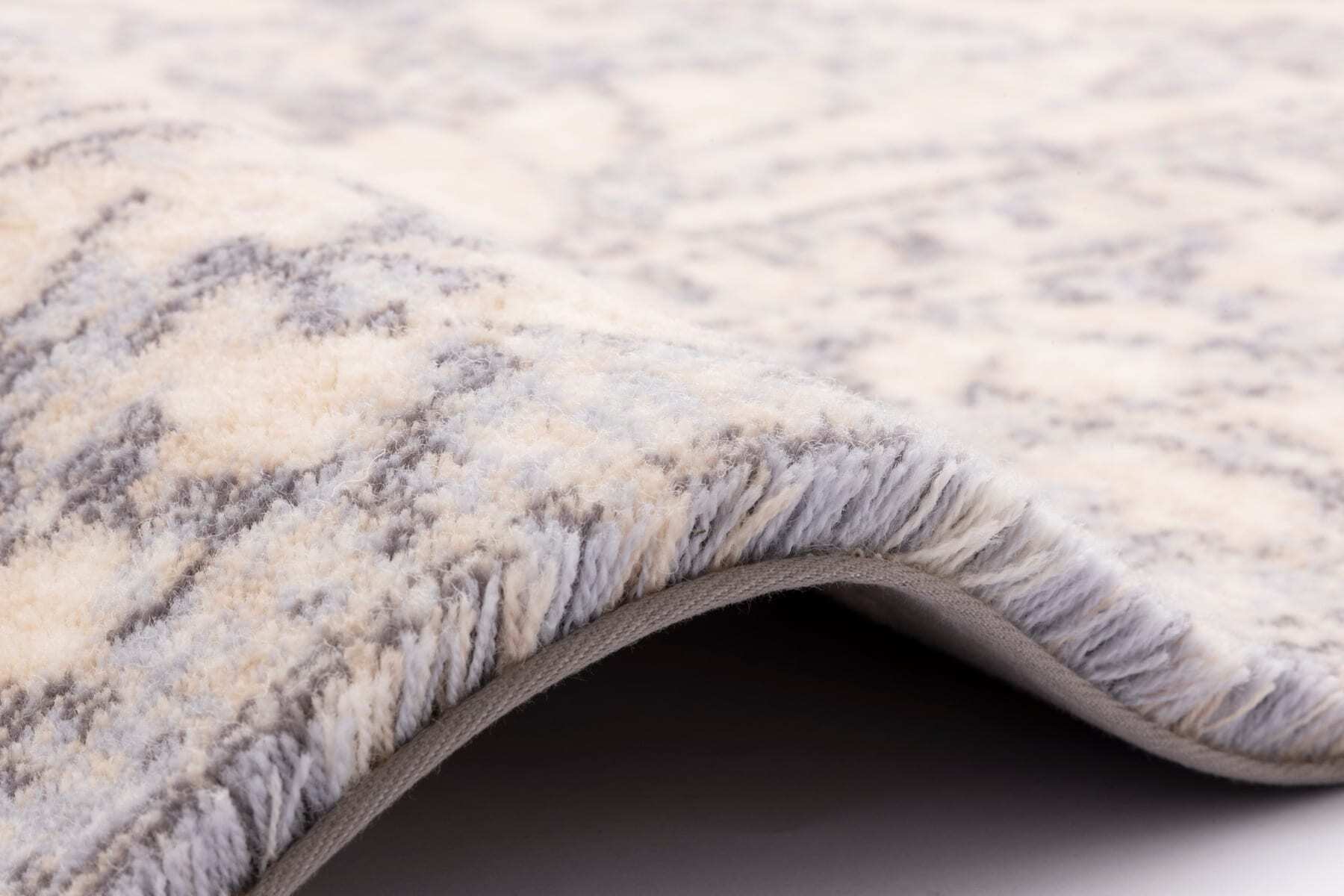 Yoko Alabaster rug by Agnella