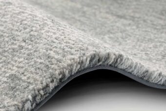 Fam Graphite rug by Agnella