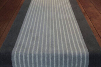 Winston Zip I Grey Frost White stair runner by Hartley 