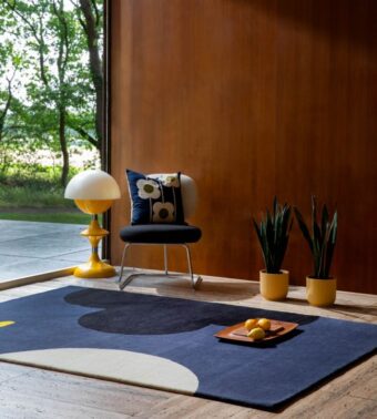 Geo Flower Denim 60608 rug by Orla Kiely