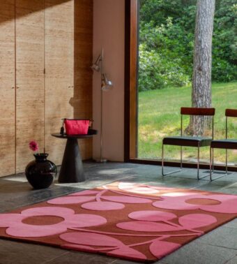 Spring Stem Paprika 63900 rug by Orla Kiely
