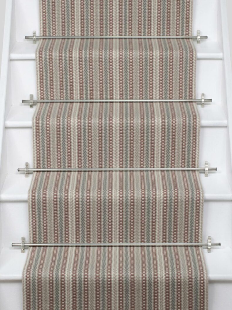 Wellington Clover - 61cm stair runner by Roger Oates