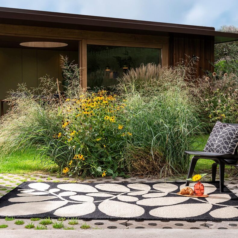 Sycamore Black Outdoor 464205 rug by Orla Kiely