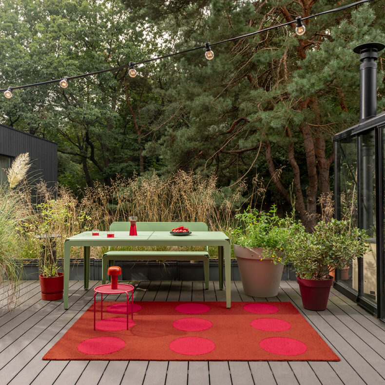 Habitat Festival Dots Red Outdoor 495800 rug by Brink