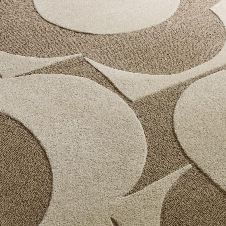 Prism Flower Mushroom Ecru 158009 rug by Orla Kiely