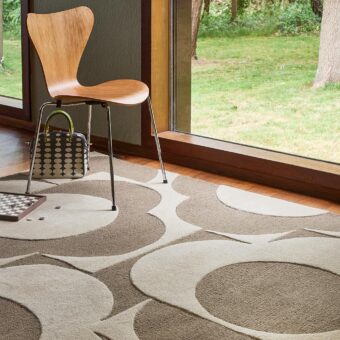 Prism Flower Mushroom Ecru 158009 rug by Orla Kiely