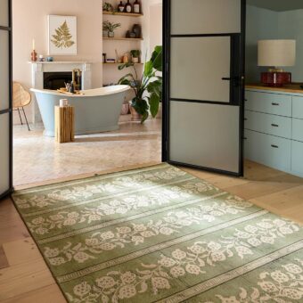 Anaar Forest Green 148007 rug by Sanderson