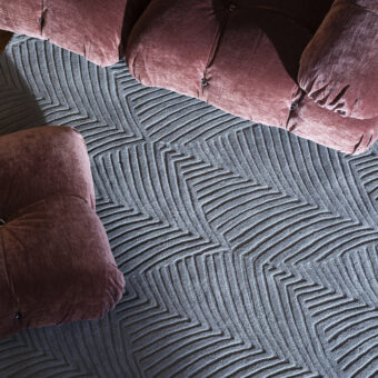 Folia Cool Grey Round 38904 rug by Wedgwood