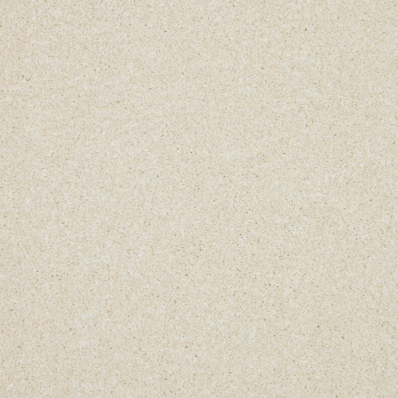 Inglewood Saxony Ivory carpet by Cormar Carpets