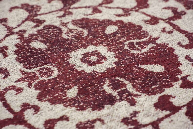 Antiquarian Collection Suzani Zephyr 9734 rug by Louis De Poortere