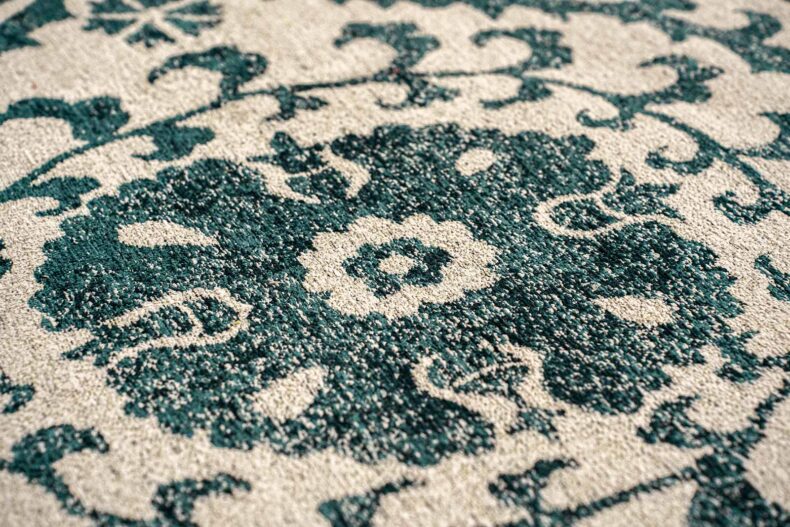 Antiquarian Collection Suzani Notos 9733 rug by Louis De Poortere