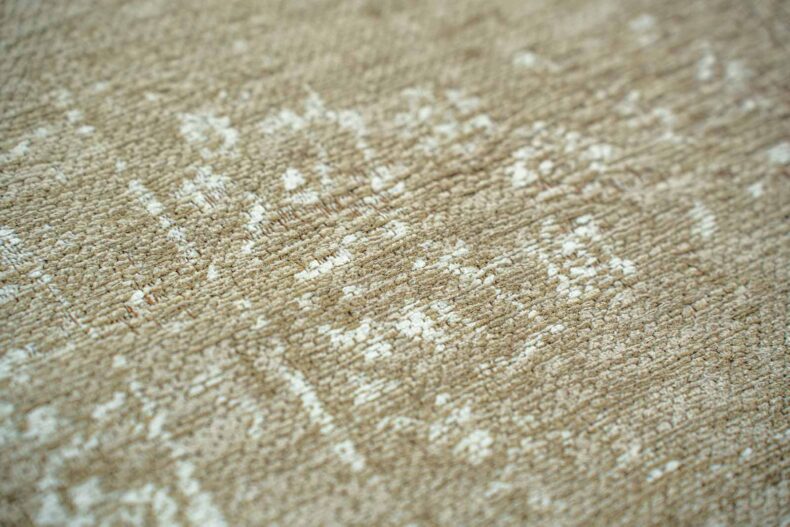 Fading World Collection Medallion Milk Curry 9672 rug by Louis De Poortere