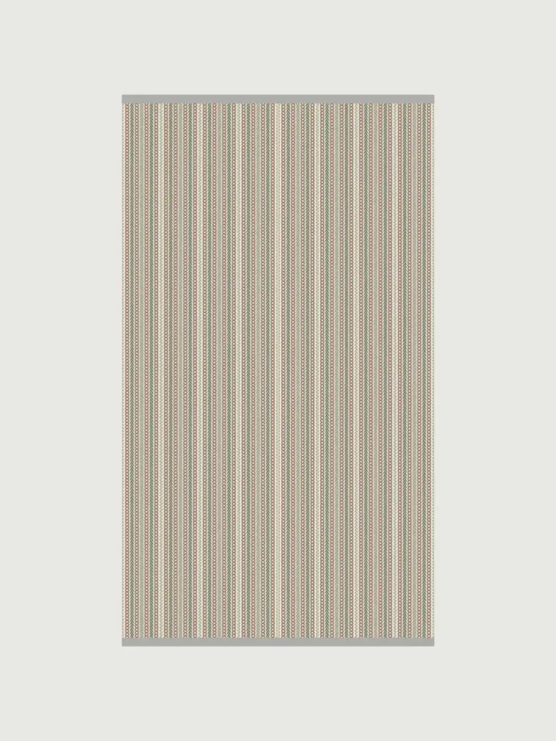 Wellington Clover rug by Roger Oates